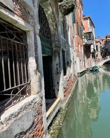 Apartamento San Marco With Canal View *