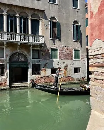 Appartamento San Marco With Canal View